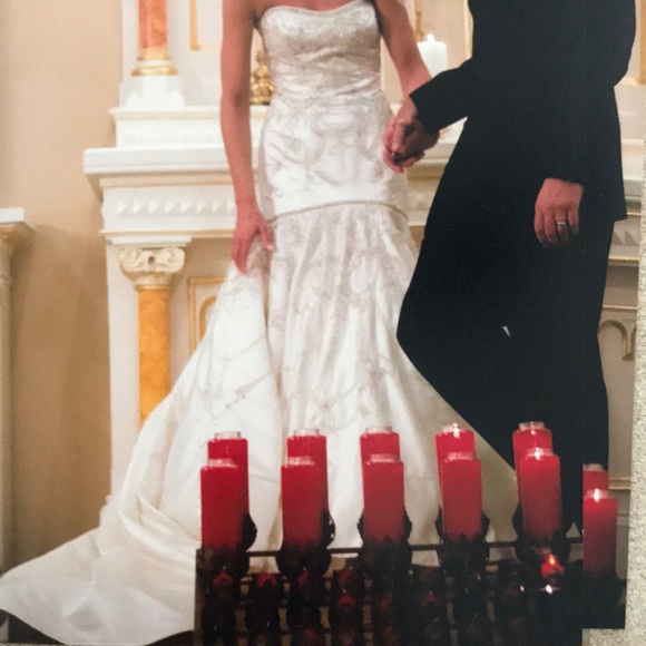 Lazaro Wedding Gown - Picture 9 of 12